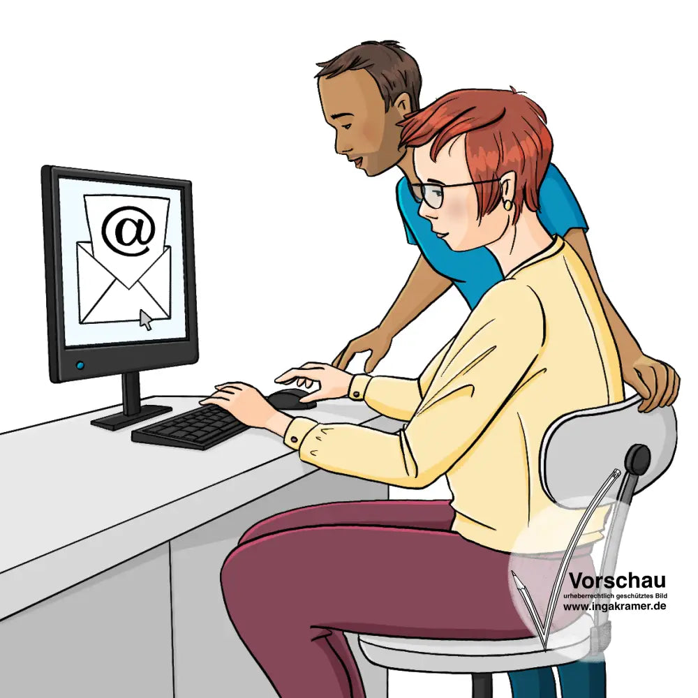 Eine Frau sitzt auf einem Schreibtischstuhl an einem Schreibtisch. Neben ihr steht ein Mann. Sie schauen auf einen Computer auf dem Schreibtisch. Auf dem Bildschirm ist ein Umschlag mit einem @-Zeichen.