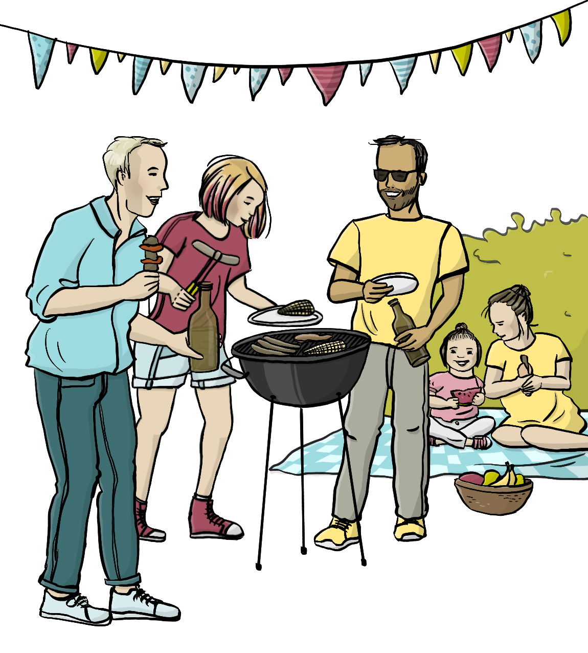Eine Frau steht am Grill und legt ein Würstchen auf ihren Teller. Neben ihr stehen zwei Männer mit Tellern und Getränken in der Hand. Über ihnen hängt eine Girlande. Im Hintergrund sitzen eine Frau und ein Mädchen auf einer Picknickdecke.