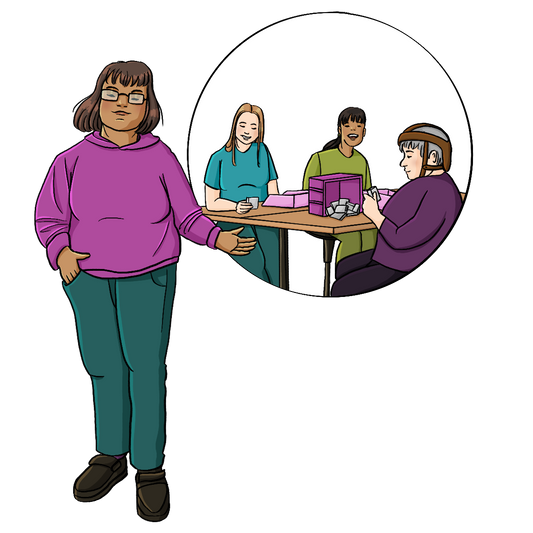 Eine Frau mit Downsyndrom zeigt auf einen Kreis. In dem Kreis ist ein Bild von Menschen mit Behinderung an einem Tisch. Auf dem Tisch stehen Kisten.