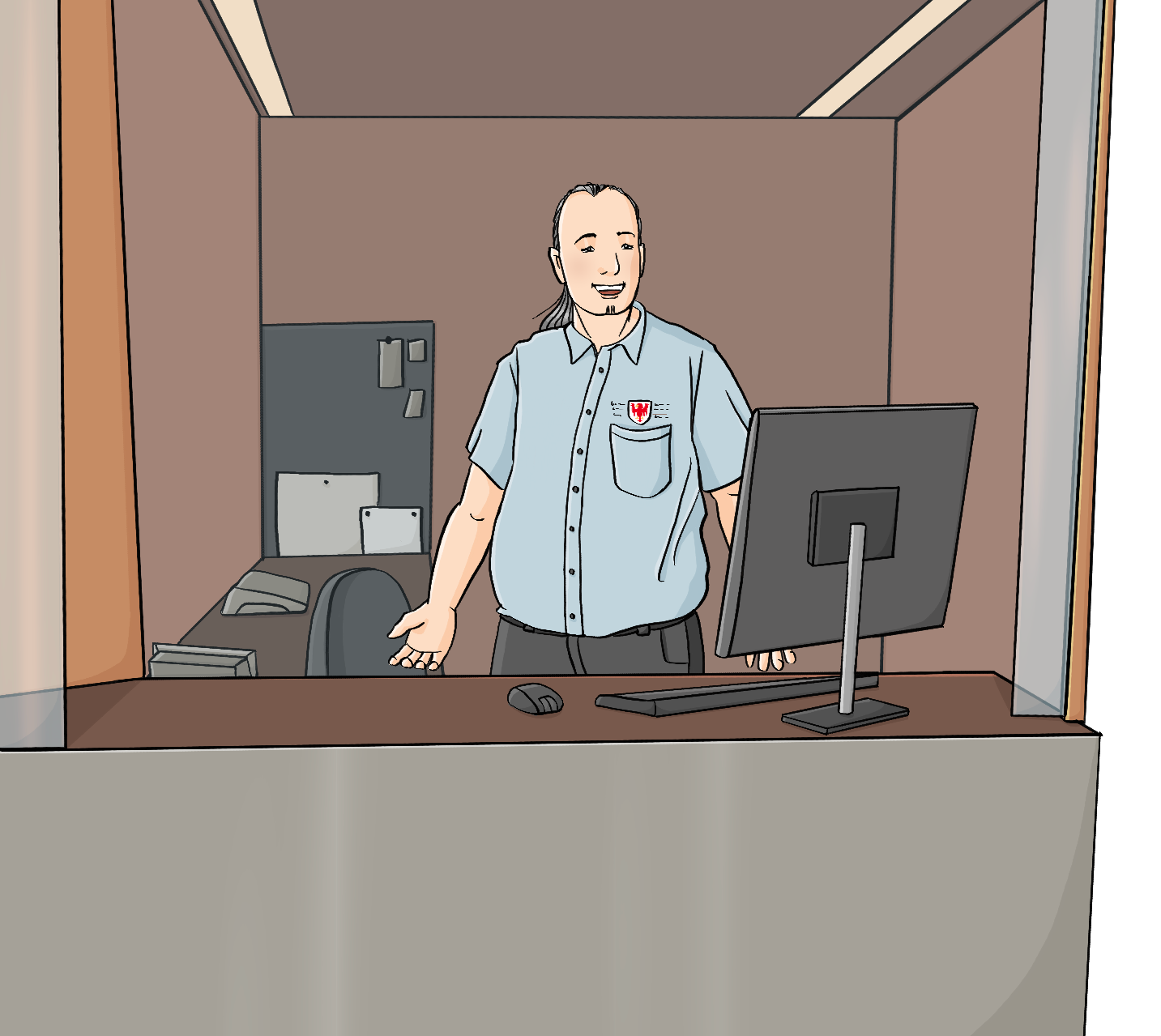 Ein Mann mit hellblauem Hemd und dunkelgrauer Hose hinter einer grauen Theke mit Glasscheiben. Auf der Theke steht ein Computer.