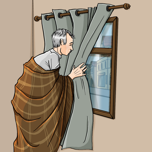Ein älterer Mann späht am Vorhang vorbei aus dem Fenster. Er ist in eine Decke gewickelt und schaut ängstlich