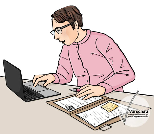 Ein Mann sitzt an einem Schreibtisch und schreibt auf einem Laptop. Neben ihm liegt eine aufgeschlagene Akte. 