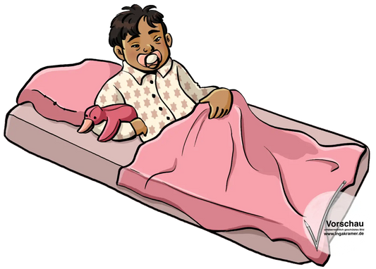 Ein Kleinkind mit Schnuller liegt auf einer Matratze und deckt sich zu.