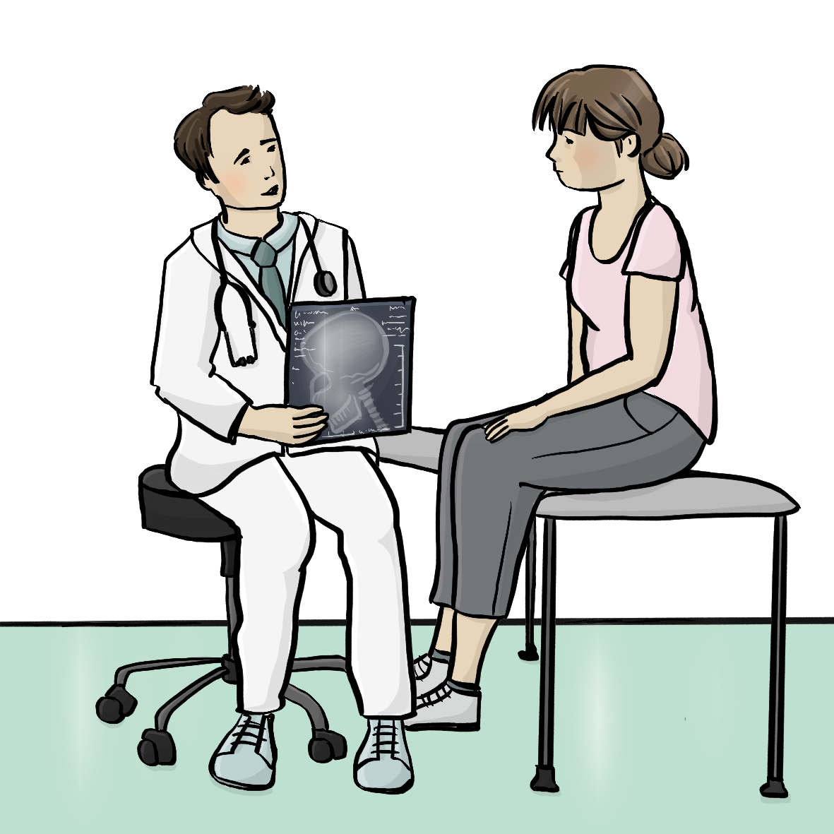 Eine Frau sitzt auf einer Untersuchungs-Liege. Vor ihr sitzt ein Arzt auf einem Stuhl. Der Arzt hält eine Röntgen-Aufnahme in der Hand. 