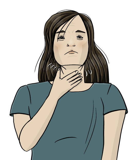 Eine Frau fasst sich mit der Hand vorne an den Hals.