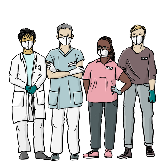 Eine Ärztin, ein Krankenpfleger, eine Arzthelferin und ein junger Mann stehen nebeneinander. Alle tragen Namensschildchen, Handschuhe und Mundschutz. 