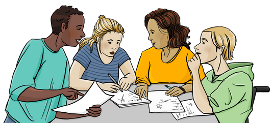 Junge Menschen sitzen um einen Tisch und Diskutieren. Auf dem Tisch sind beschriebene Blätter.