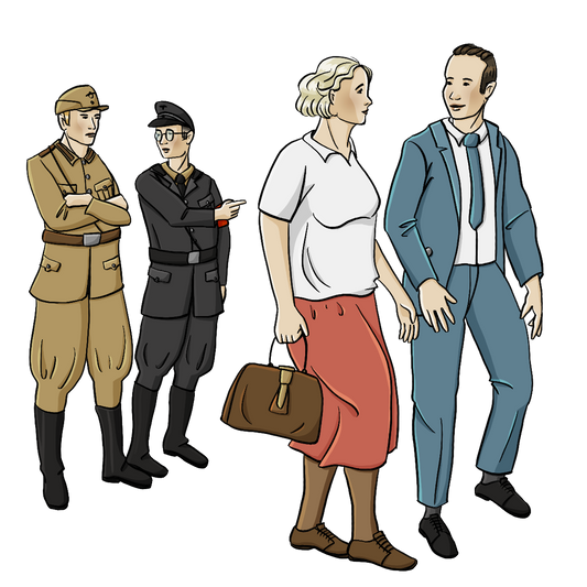 Ein Mann und eine Frau gehen nebeneinander her und lächeln sich an. Im Hintergrund stehen zwei Männer in Uniformen der Nationalsozialisten und zeigen auf die beiden.