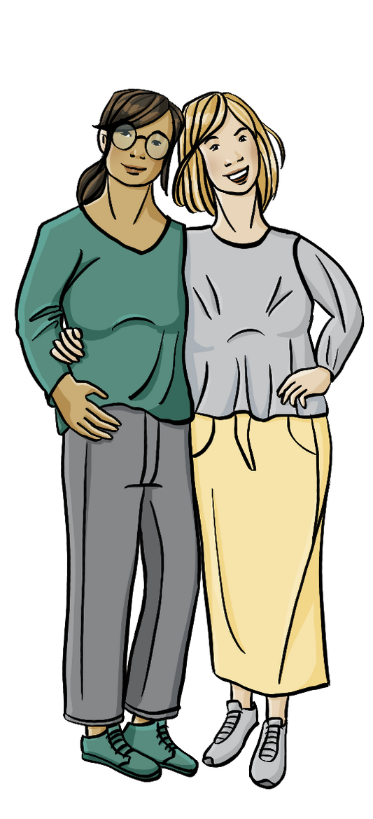 Zwei Frauen haben den Arm umeinander gelegt.